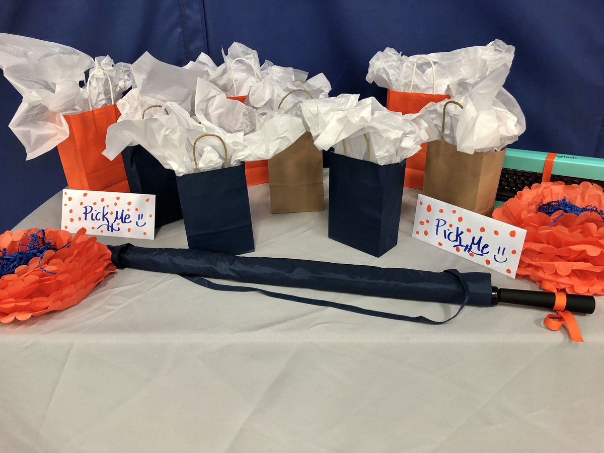 WBE_Library's tweet image. What a great first day back for our staff!! It’s going to be a great year WB! Special thanks to @fbctnnashville for breakfast! @WBESBulldogs @WaverlybelPTO