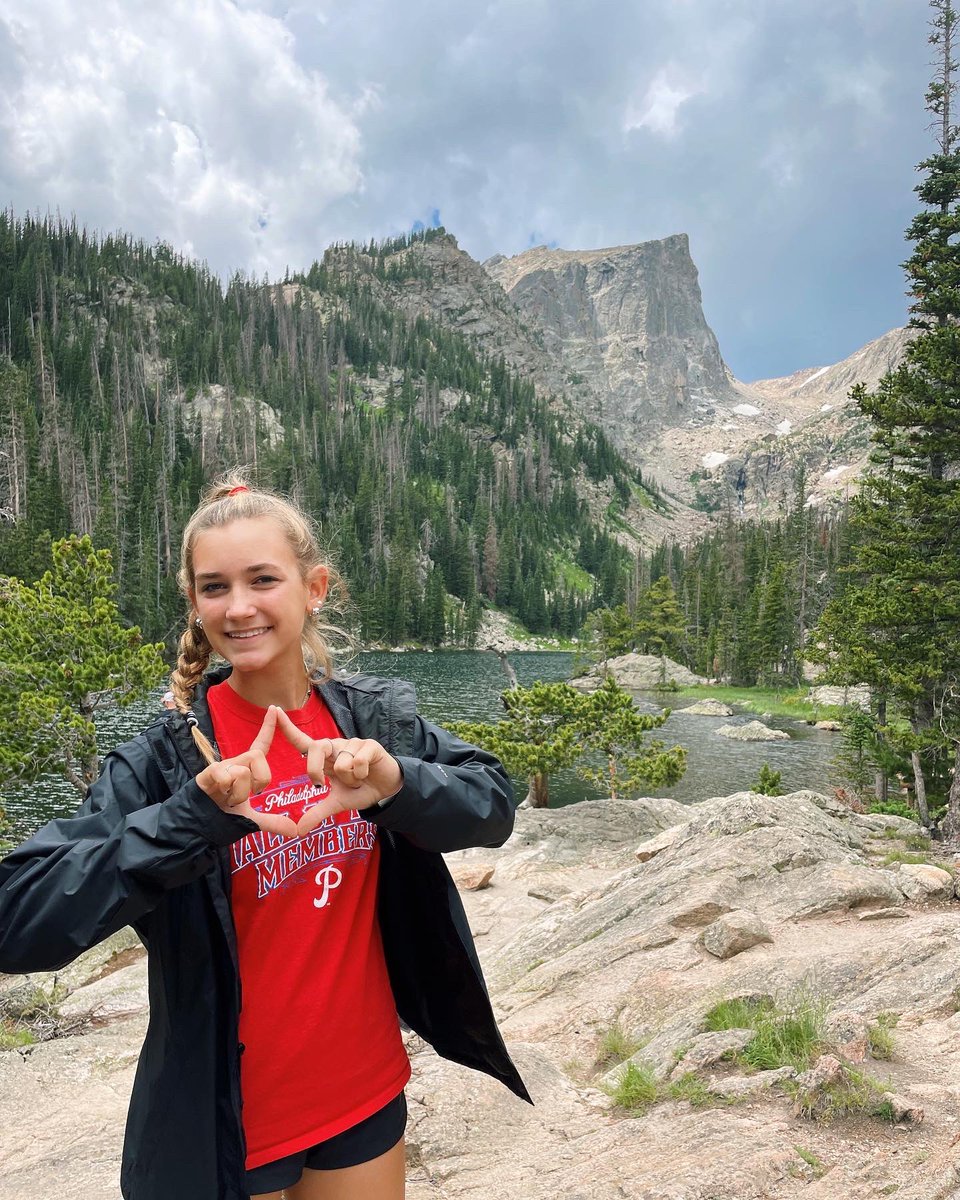 CHminiTHON's tweet photo. This week #chmttraveltuesday is coming from 
📍Rocky Mountain National Park, Colorado
And 📍Ocean City, New Jersey
Send in your travel pics to get featured next week!✈️
#chmt #minithon #fourdiamonds #ftk #gogold https://t.co/G4YAy7kWOU