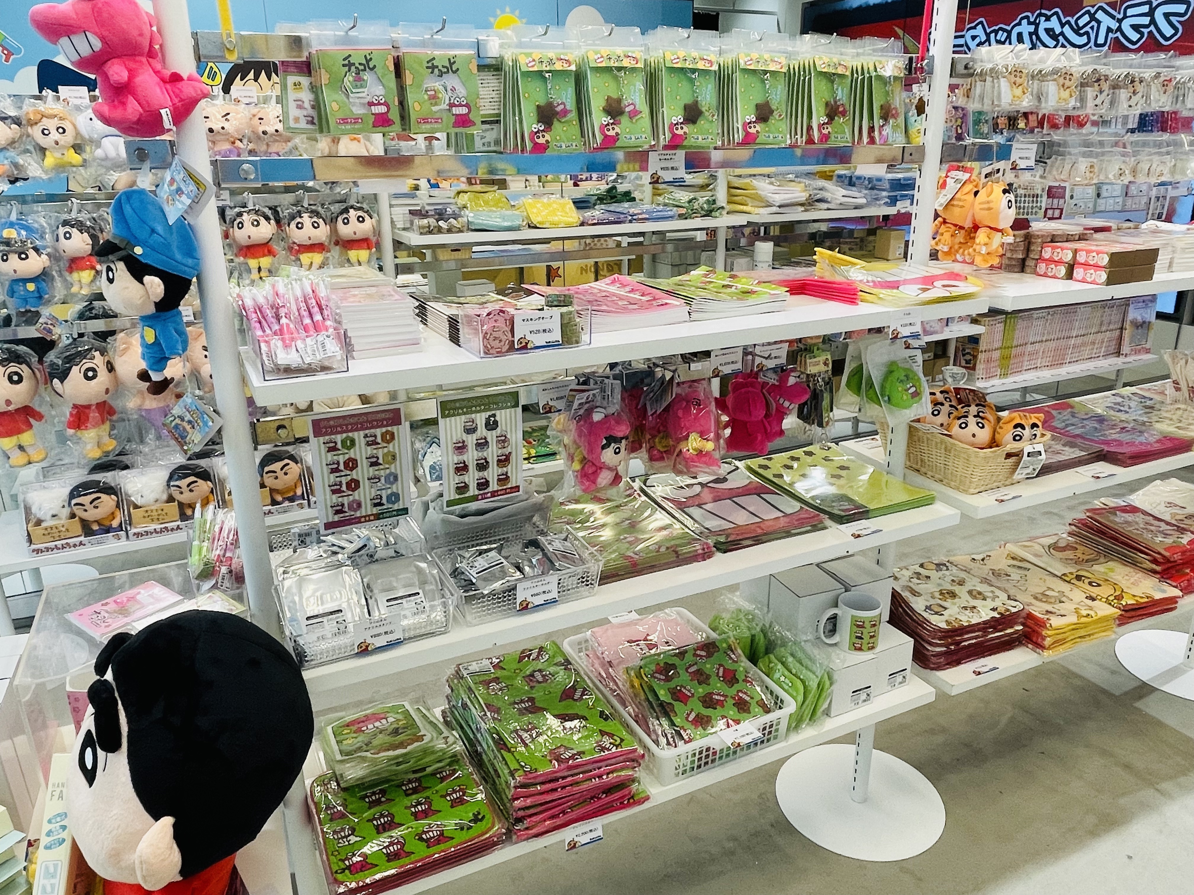 クレヨンしんちゃん オフィシャルショップ グッズ まとめ売り かわいいかわいいかわいい💜‪💚 しんちゃんshopが新宿に出来たよ‬