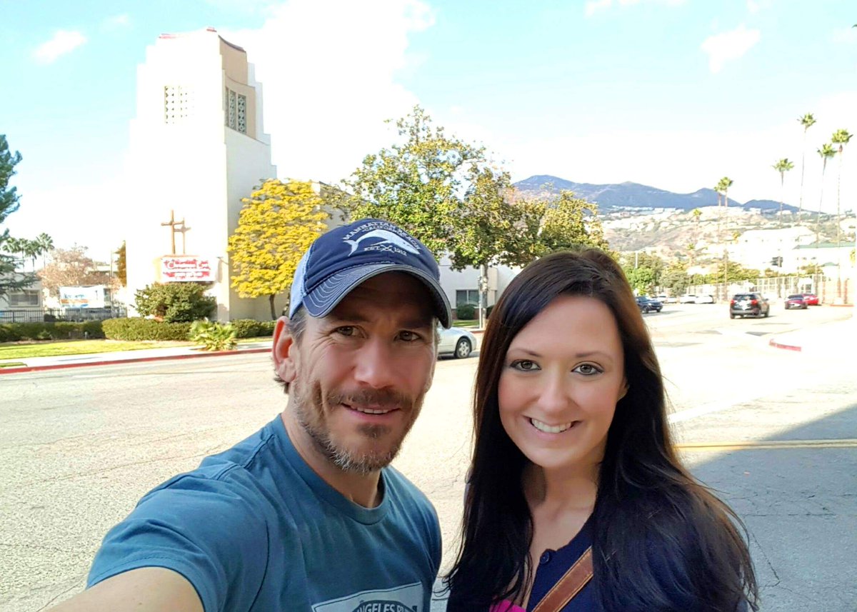 MissBrandyGreen's tweet photo. Hey! Give this handsome &amp; talented fella a follow! I'm lucky to know him and call him a friend! Love ya, @NeilNapier! We need to hang sooooon! #BestTableNeighborEver #BestConEver

Watch Neil in stuff like Helix, The Disappearance, X-Men: Days of Future Past, etc. https://t.co/gf9M2qlBT2