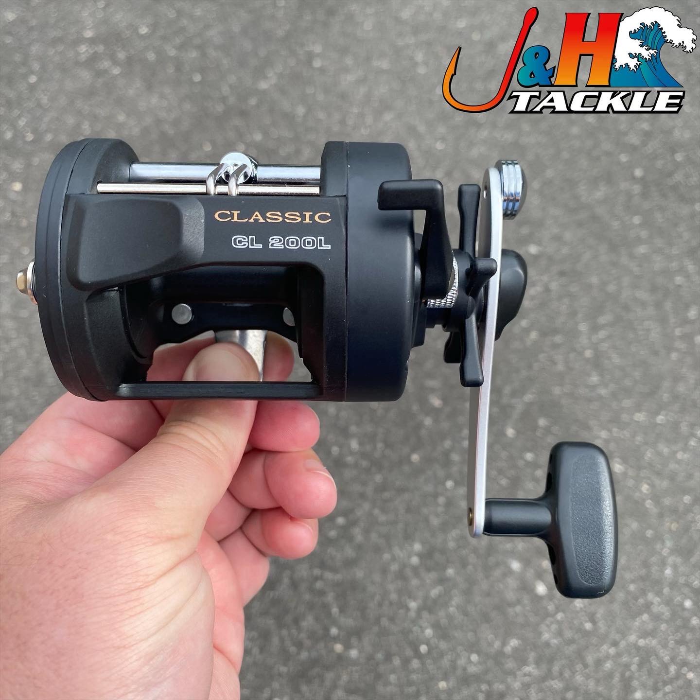 J&H Tackle on X: Okuma Classic CL200L and CL300L Levelwind Reels are back  in stock! Best value of any conventional reel under $100! Both sizes are  just $49.99.  #jandhtackle #fishing #jigging #