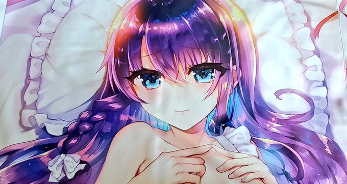 抱き枕の色校届いた!!すごく発色きれいだし新生地の桜餅気持ちいいです!写真より実物がきれいです!受注8/15までになります。

https://t.co/16o9Coz9lJ 