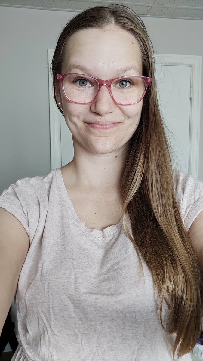 I cut off ~10 inches of hair last week and now I feel like I can take on the world 💇🏼‍♀️