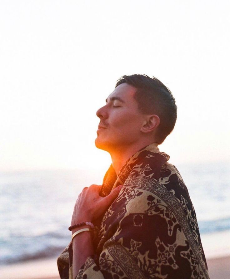 Life can never promise you to be always happy but life gets better after you accept things you just can't change.

Good morning :)