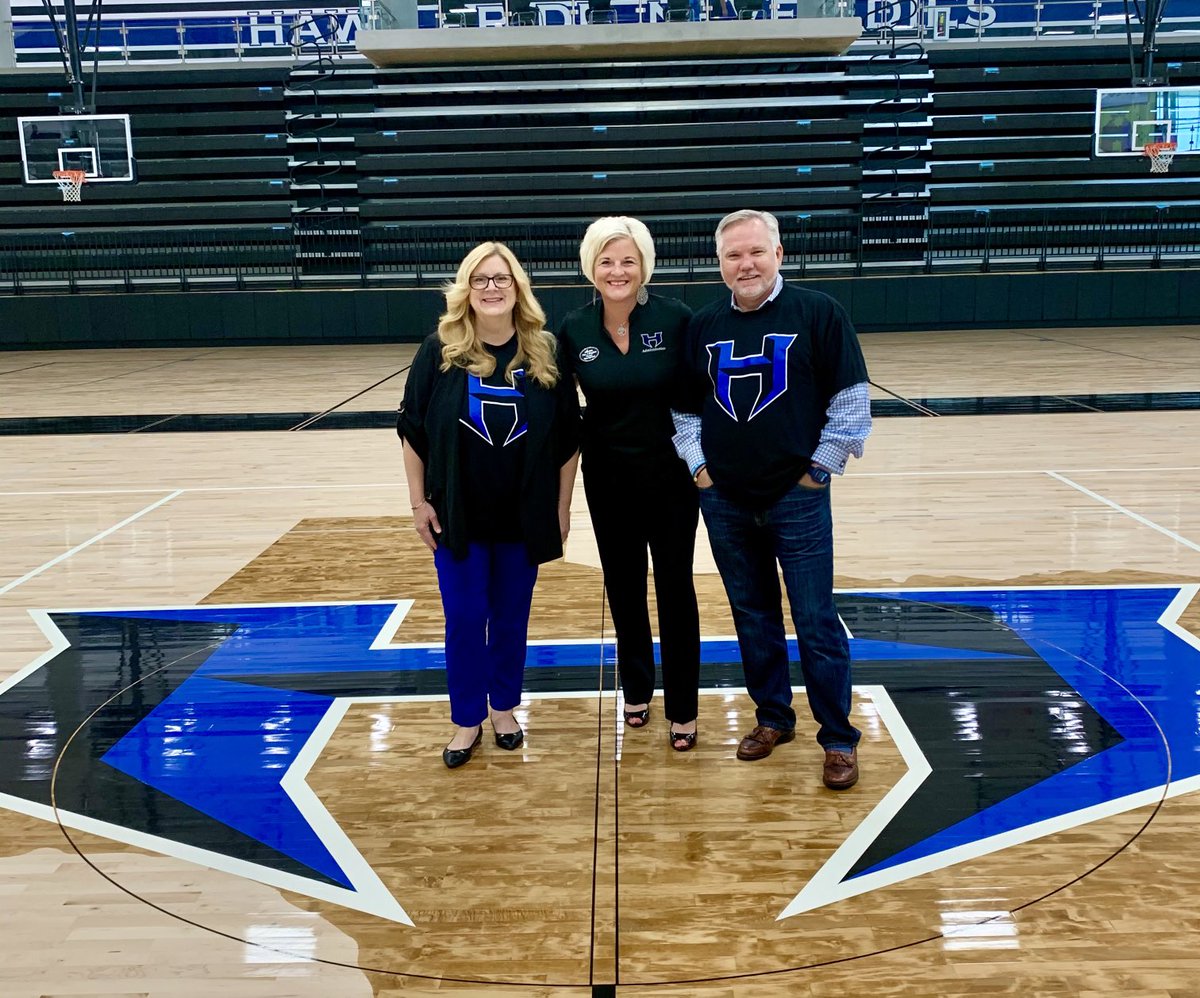 Amy_Boughton's tweet image. Grateful to have our LISD School Board President ⁦@TracySMiller⁩ and School Board Secretary ⁦@KatherineLISD⁩ at our convocation today! Thank you! We loved having you as our guests! ⁦@Hebron_HS⁩ #HPND #LISDConvocation21