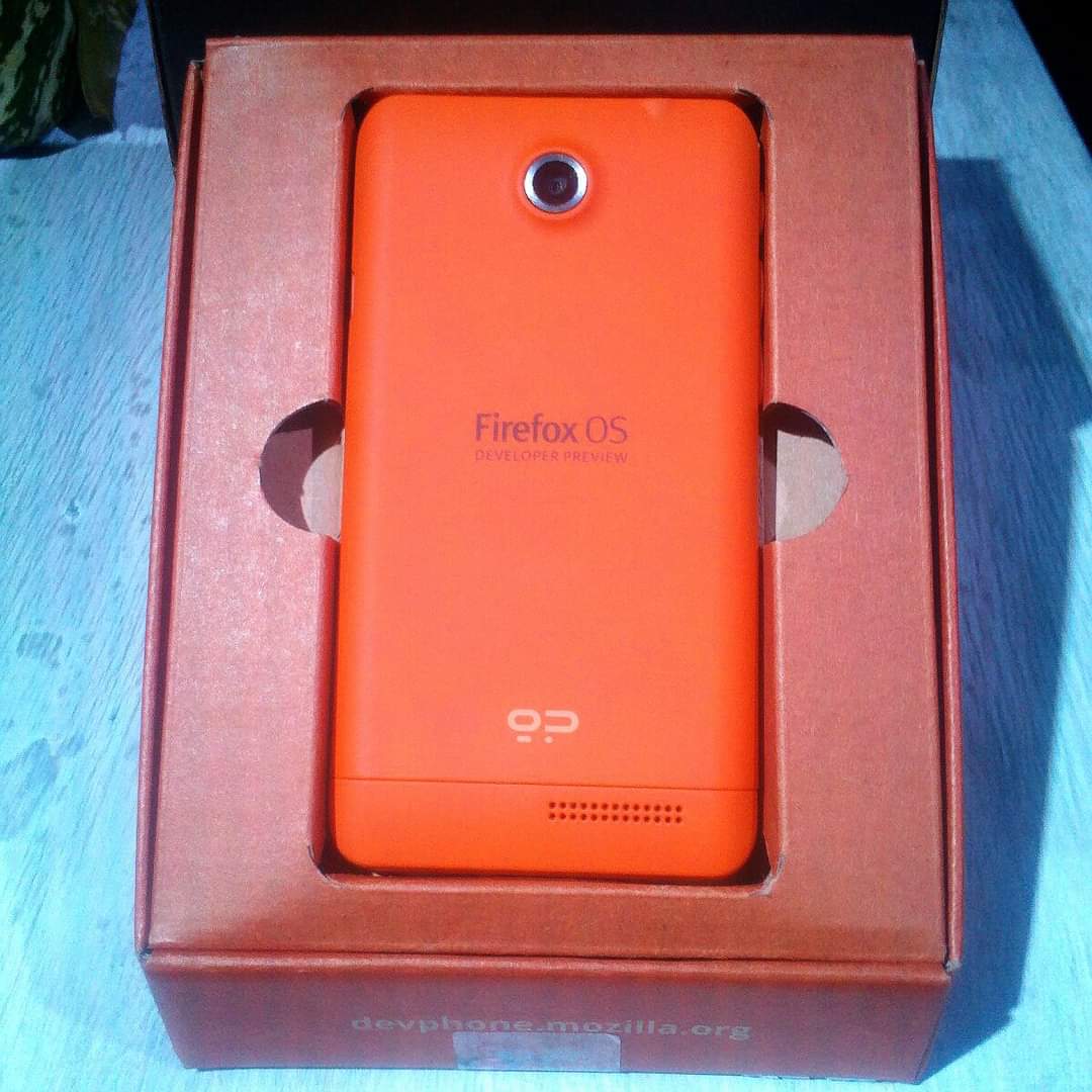 iGer's tweet photo. Facebook recordándome el #CPMX4 y que hubo un sueño llamado FirefoxOS 🦊🔥 https://t.co/DUnTBNCtHT