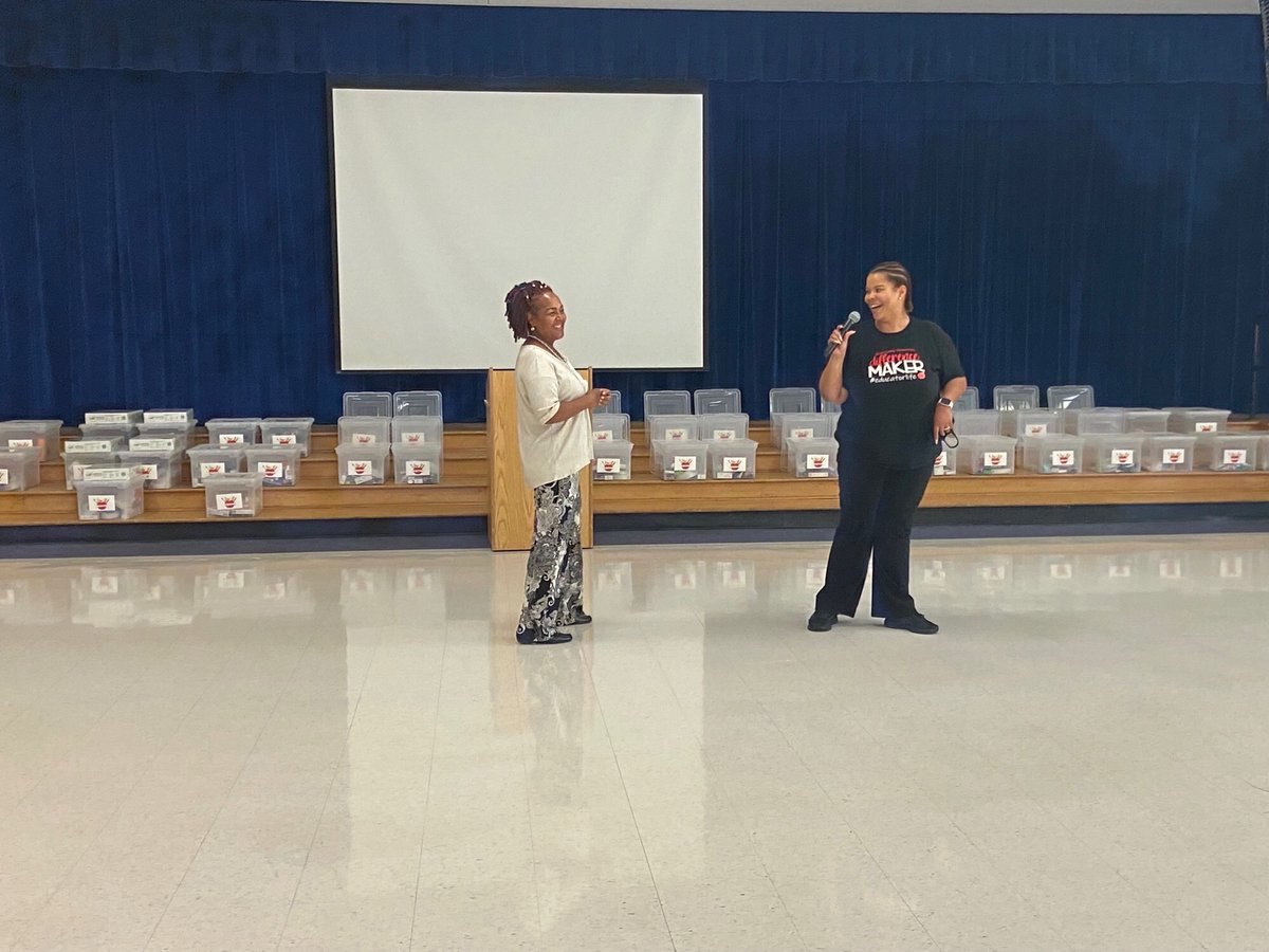 RES_Royals's tweet photo. @RES_Royals gave @scdeshazier a royal welcome today, while enjoying a delicious breakfast provided by @ApecPrep. @shantarawcrooks shared some great research on The Opportunity Myth.@CannonDavetta and Mr. Carletos got us excited about @PBISRewards! Great 1st Day! @DrRoseToomerRES https://t.co/ASCk7wYscu