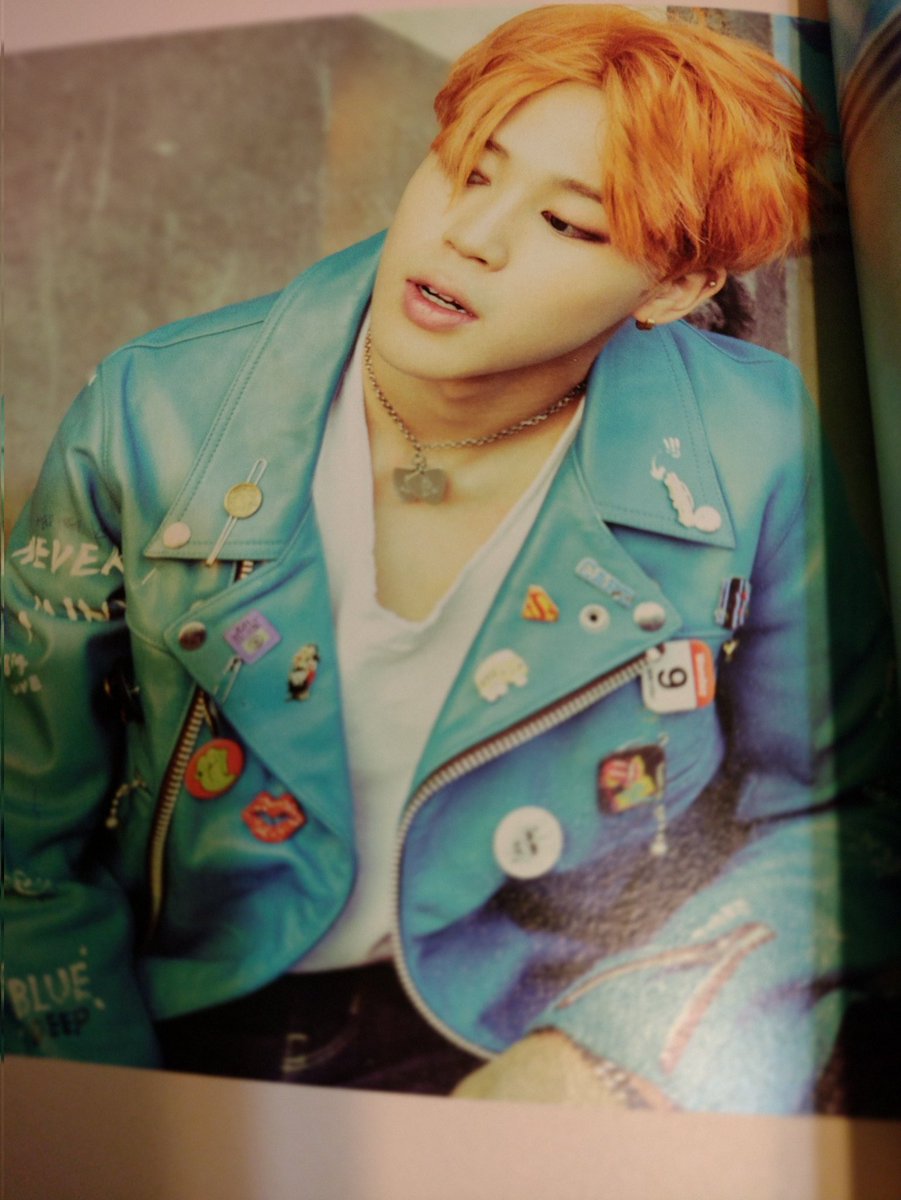 Nati_moremimi's tweet photo. Me compré este album, y me salió la photocard grupal 😭💜💜💜, estoy inlove de las fotos, y es que amo este Jimin con pelo naranja 😍😍 y adoro la era de Run! 💜😭
#BTS #PermissiontoDance @BTS_twt #JiminPretty https://t.co/EwqXVRuM25 https://t.co/SJcbFvVebT