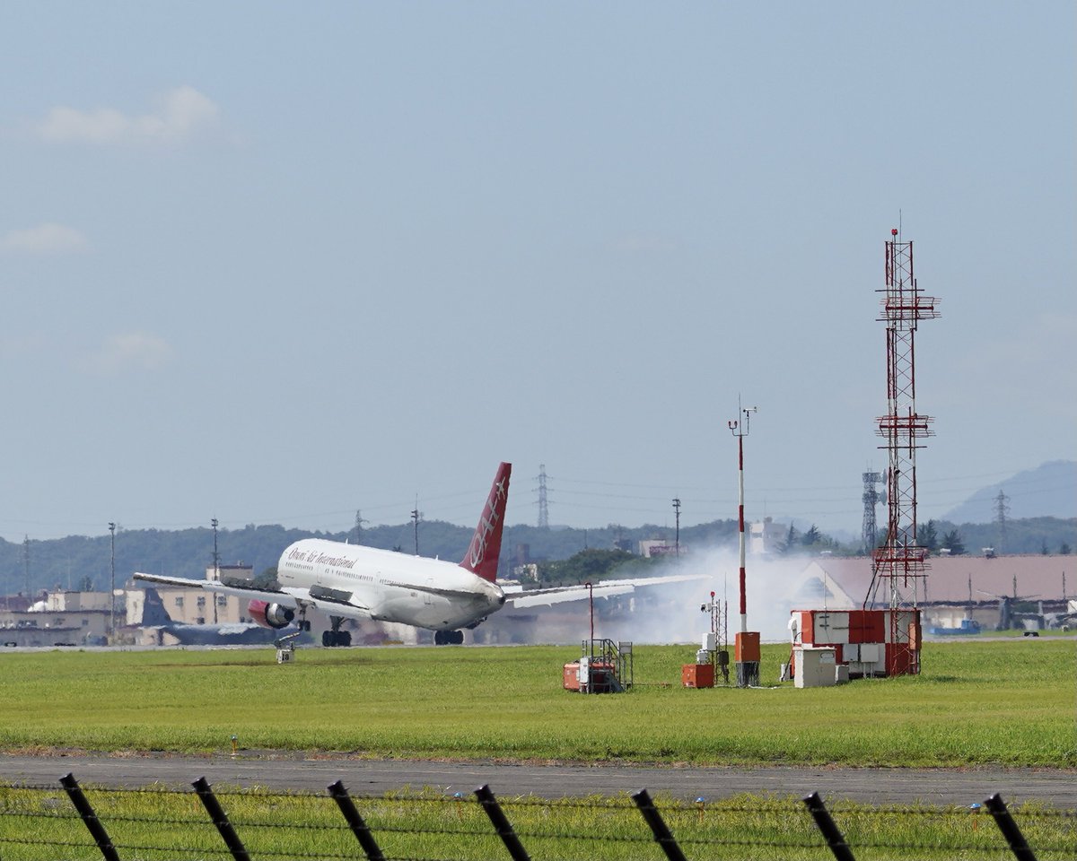 kei_rjty's tweet photo. 2021/08/04 10:07
#OmniAir #Omni
#N468AX
#Boeing767 36N(ER)
#RJTY R/W18↓
#Weather ☀️
#横田基地 #YokotaAB
#USAirForce #Yokota https://t.co/frYaV7JELS
