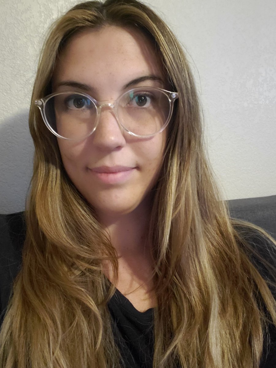MusicalMrsFazz's tweet photo. Got my hair done, so now I'm actually ready for school to start. 🥳 https://t.co/1WCGuhuQVx