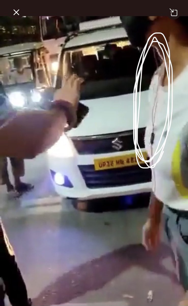 _priyam07's tweet image. #ArrestLucknowGirl  @Uppolice @LucknowPolice In @ZeeNews interview the girls want to proof of signal light .she also want proof of zebra crossing and when some 100 of people beate then how can he alive and when why not file a case against 100 of people who beate from last 2 year.