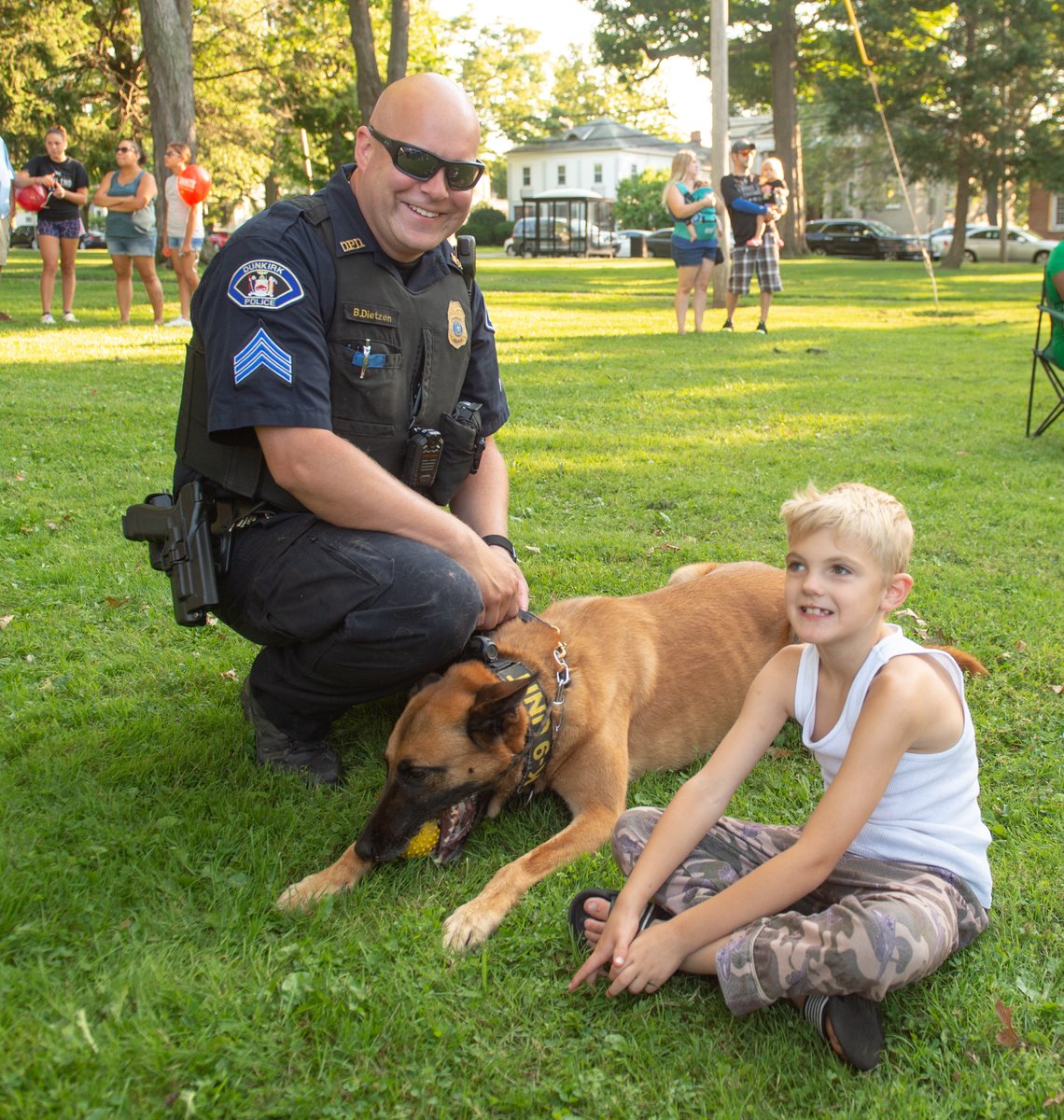 RonSzotImaging's tweet photo. #NationalNightOut @DunkirkPolice @cityofdunkirk https://t.co/1u7wrbBLiV