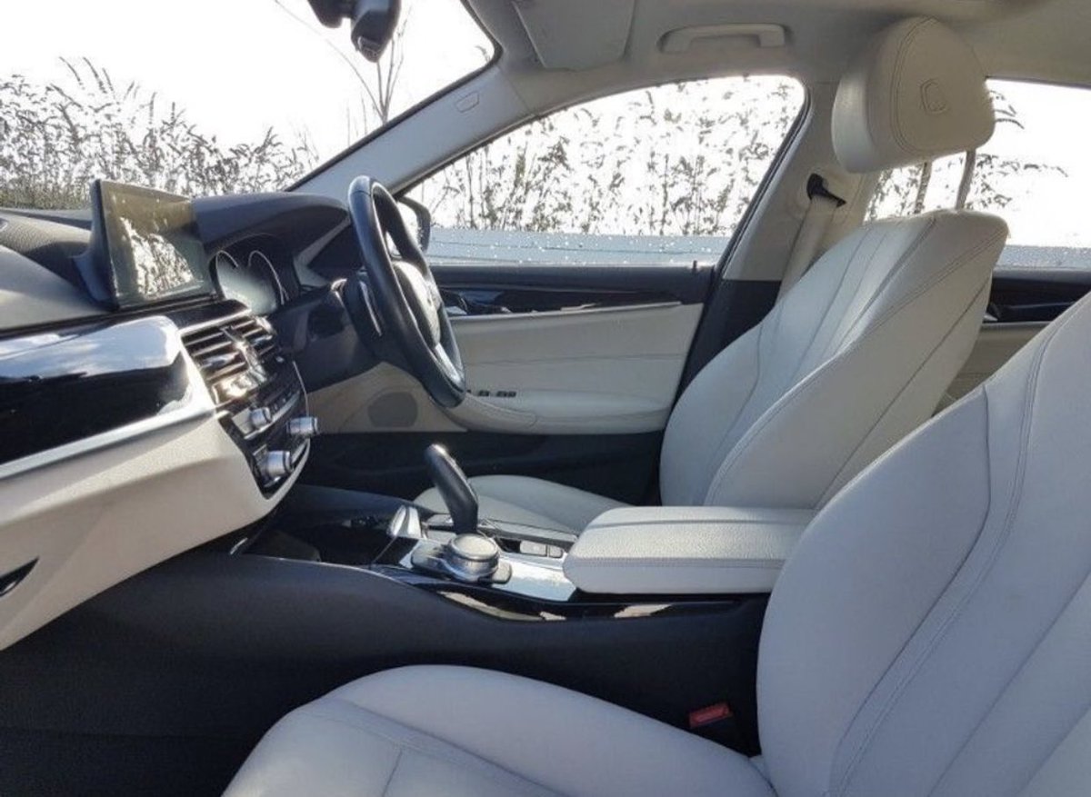 IanSmithyy's tweet photo. Sick of using the Merc for all my work trips up and down the country to many Entrepreneur conferences! Plus it DRINKS fuel, so decided to purchase this BMW 520d x drive !  @MommyMonika1972 sure does love the cream interior😉 !! #bmw https://t.co/q6BUiEIwo3