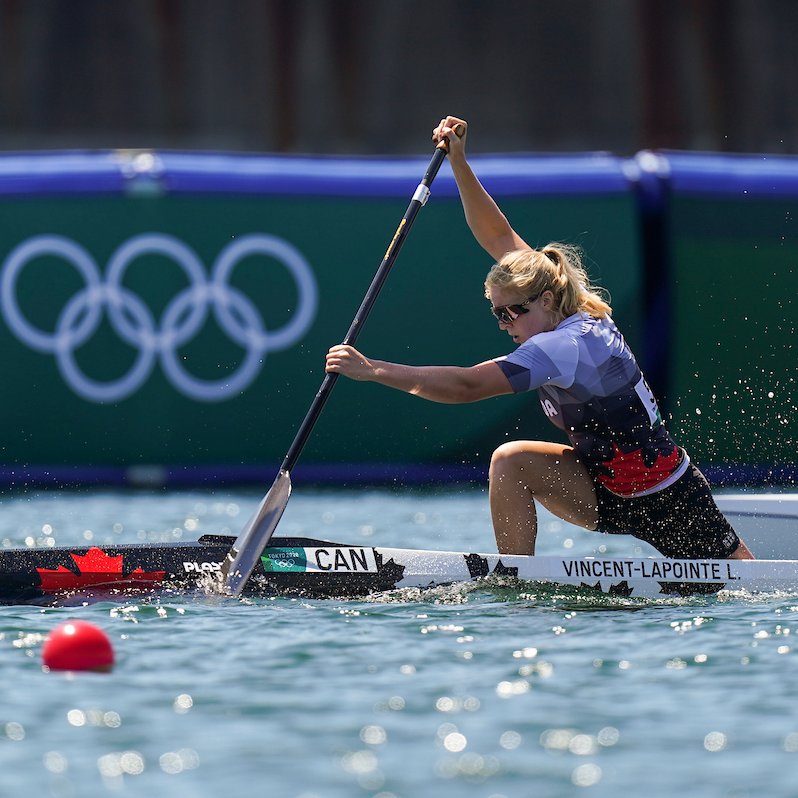 TeamCanada's tweet photo. Paddling straight through to the semis 😤

Katie Vincent and Laurence Vincent-Lapointe win their heats to move on in the C-1 200m as women's canoe events make their Olympic debuts at #Tokyo2020 👏💪

#TeamCanada https://t.co/xkbwd3BDaR