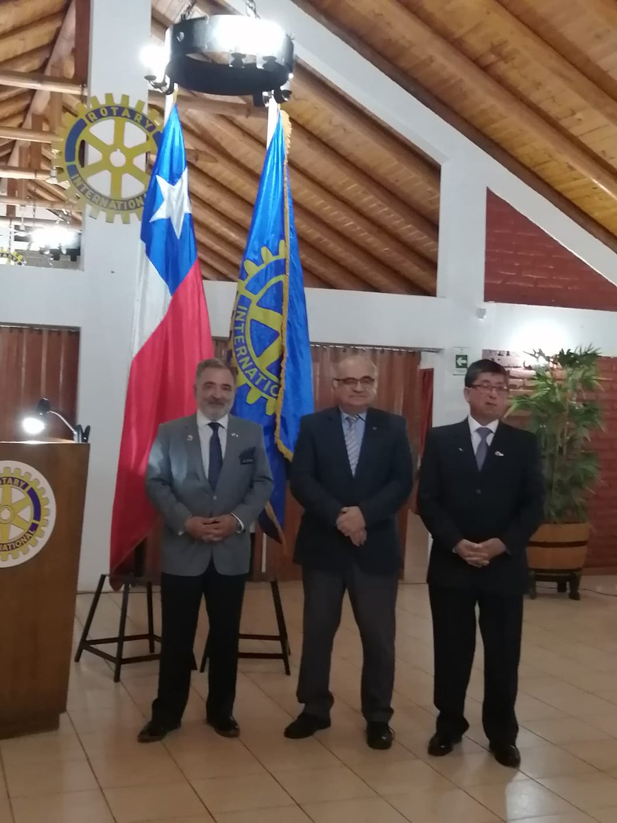 Rotarysantacru1's tweet photo. Nuestro @Rotarysantacru1 Hoy 3 de Agosto 2021 celebrando la distinción Paul Harris de nuestro socio Fernando Arenas P. https://t.co/rAjJ70sSlY