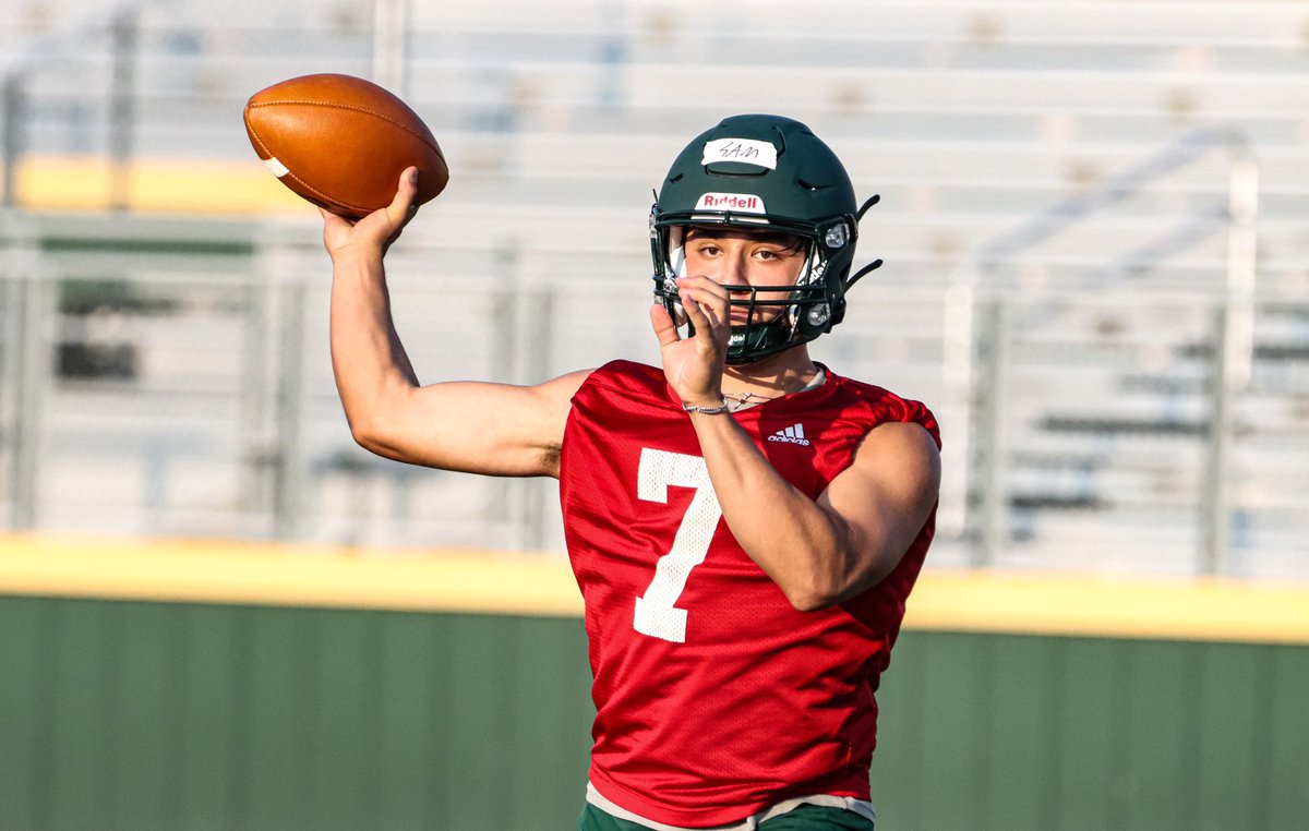 Great to see some new young guns coming up in the Texas Panhandle. All expected first-year starting QBs great in workouts #txhsfb 
Panhandle’s <a href="/HackLandyn/">Landyn Hack</a> 
Canyon’s @derrek_clements 
Canadian’s Camren Cavalier
Pampa’s Sam Anguiano
Photos by <a href="/BenJYD3/">Ben Jenkins</a>