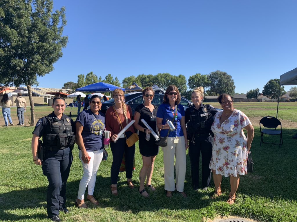 Great to be back out in the City of Suisun for #NNO2021 with our #FSUSD family and @SuisunPD and #womeninleadership @FScrescentstars @SYandSYS @SuisunEl @AnnaKyleElem