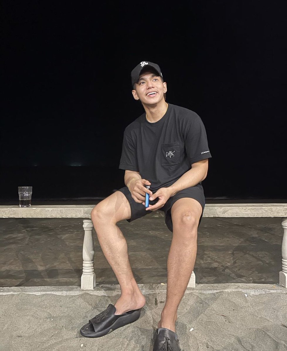 Rons_Angel2021's tweet photo. Your the smile in our face😊 and the bit to our heart ❤️ @MartinR2a ❤️ #RonsAngelOfficial 🔥 #OneBigLoveForRon💯 https://t.co/C7xaFSomFH