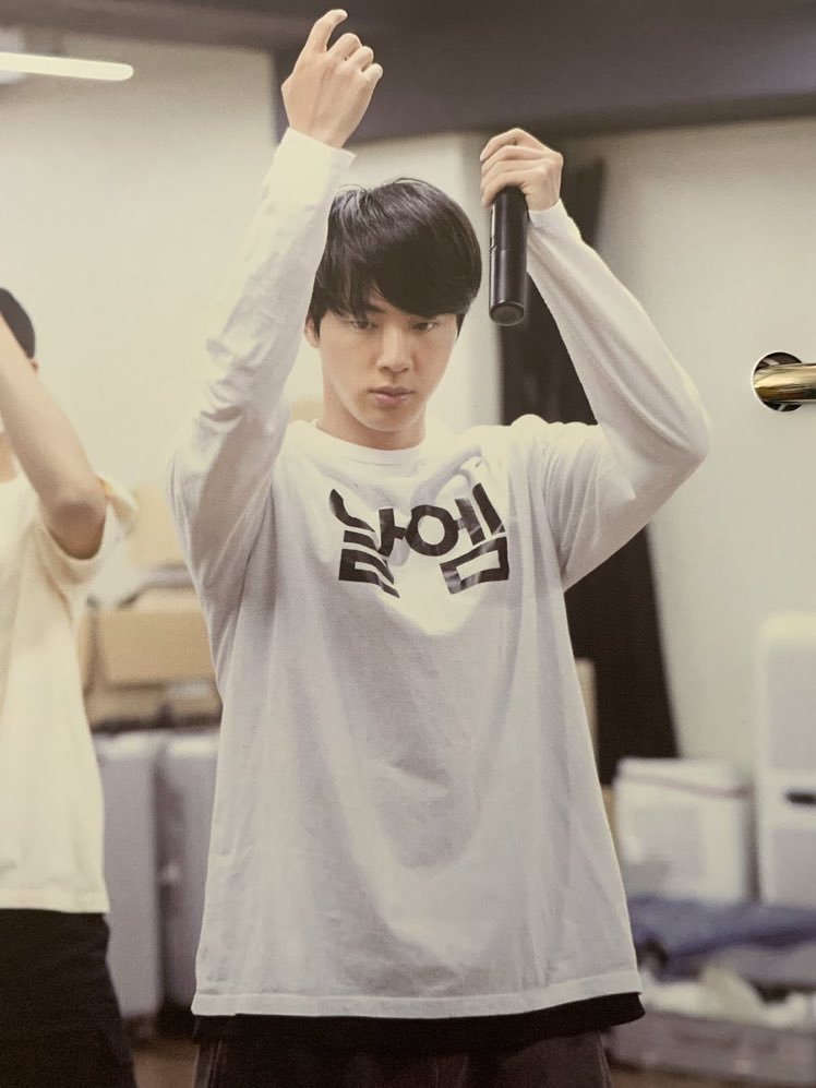 SEOKJIN'S SHIRT HAS 알엠 (RM) WRITTEN ON IT ??????