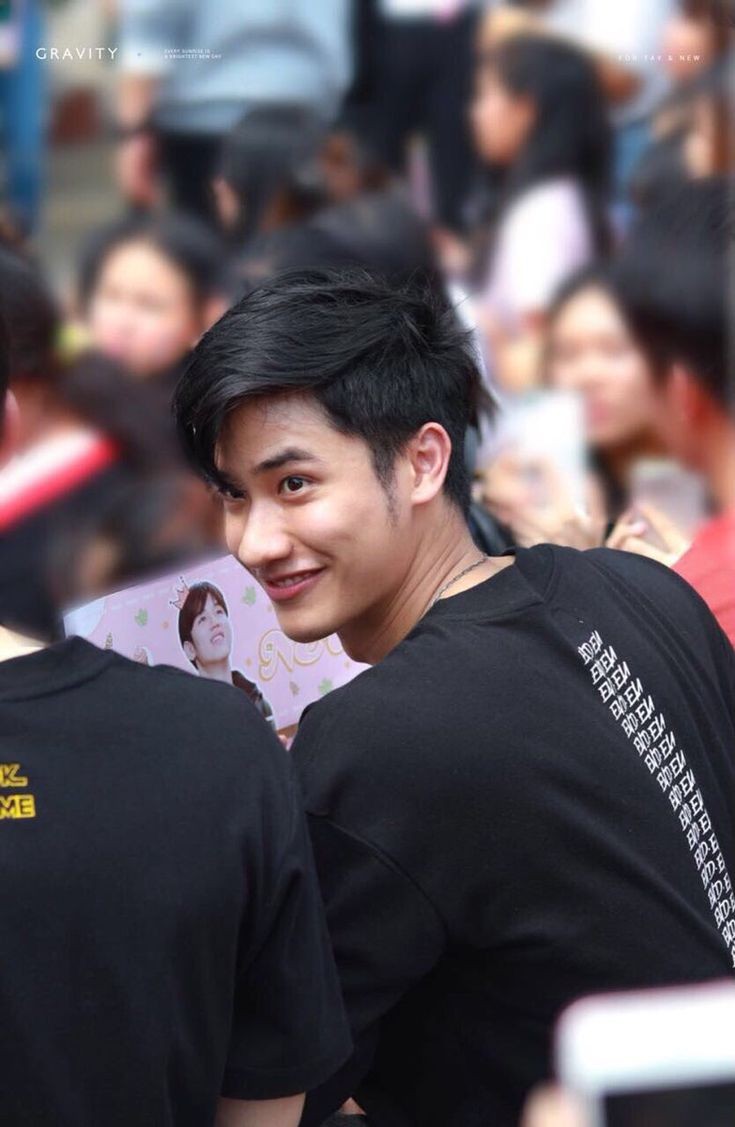 ً (@ttwlooks) on Twitter photo 