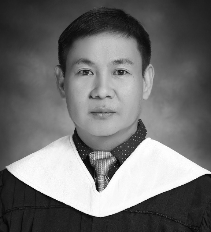 UST1611official's tweet photo. The Thomasian family mourns the passing of Dr. Samuel Jr. T. Ramos, a faculty member of the Department of Communication and Media Studies of the UST Faculty of Arts and Letters.
We grieve with the family of Dr. Ramos on his sudden and untimely passing. 
May he rest in peace. https://t.co/Ymtu9deOlZ