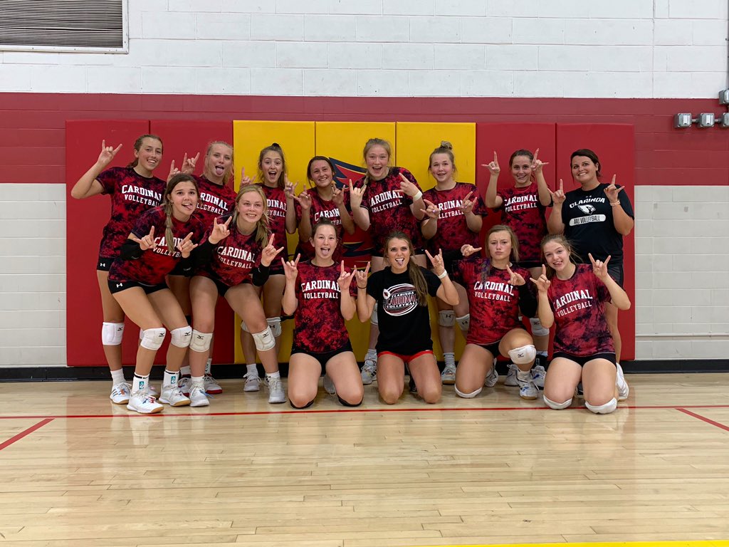 CardinalVolley3's tweet photo. These girls ROCKED at ISU camp the past 2 days! It was a great jump start to our season and I can’t wait to get everyone in the gym next week! 🤘🏼 #GoCards https://t.co/m2jFVbAjIk