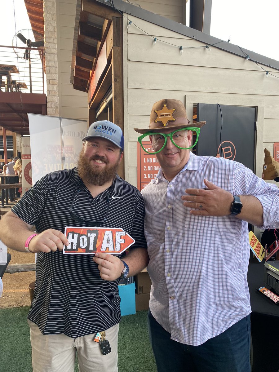 ChrisBowenTx's tweet photo. Had an absolute BLAST at the #bestofdentoncounty finalist party!!
#finalist #bestpoolmaintenance #bestpoolbuilder #bestpoolremodeler #BowenPools #ChristiBecaRealty #Derekthemayor #voteforusplease #voteforus https://t.co/UwaV1Ba8Ap