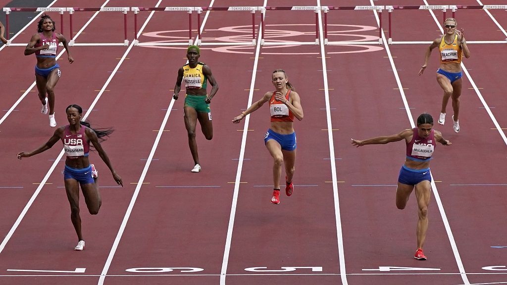 Janieve Russell secures fourth place in 400m hurdles final in Tokyo