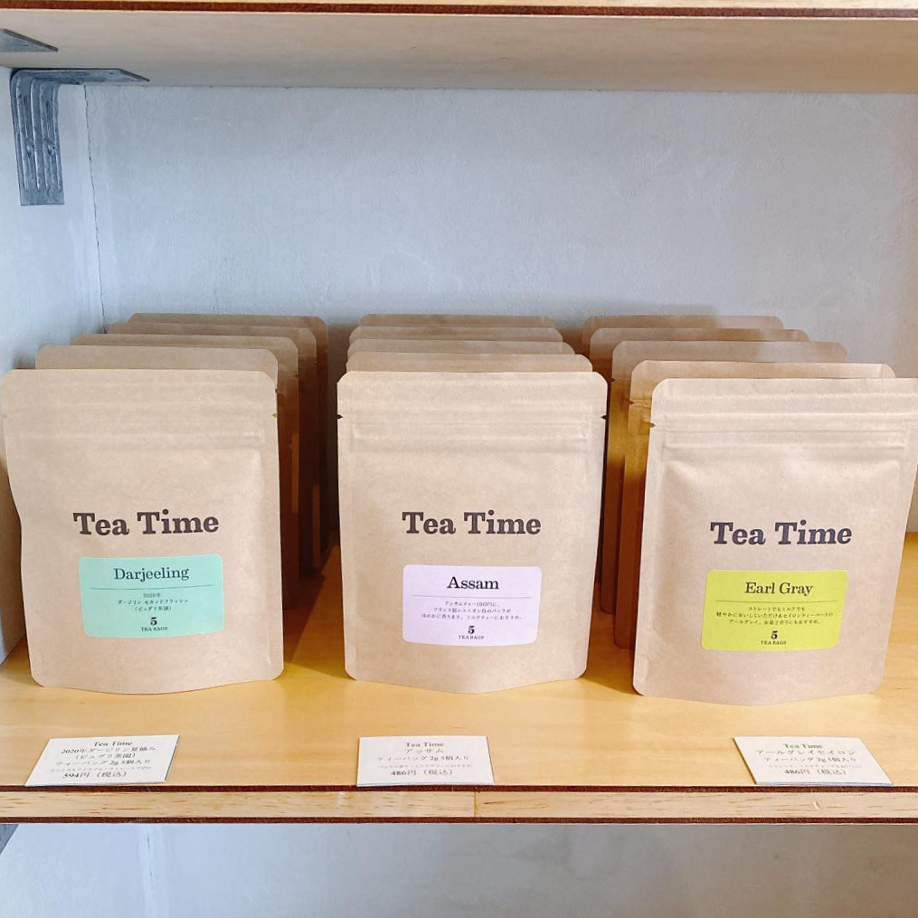 東京・西荻の雑貨店「FALL」で、Tea Timeの「ショーケース」イベントが本日4日スタートしました！　編集部が腕によりをかけて焼いたおいしいスコーンも販売。ぜひお立ち寄りください。
instagram.com/p/CSIzOABFdyn/
fall-gallery.com
#TeaTime #ティータイム #紅茶 #FALL #ショーケース #333discs