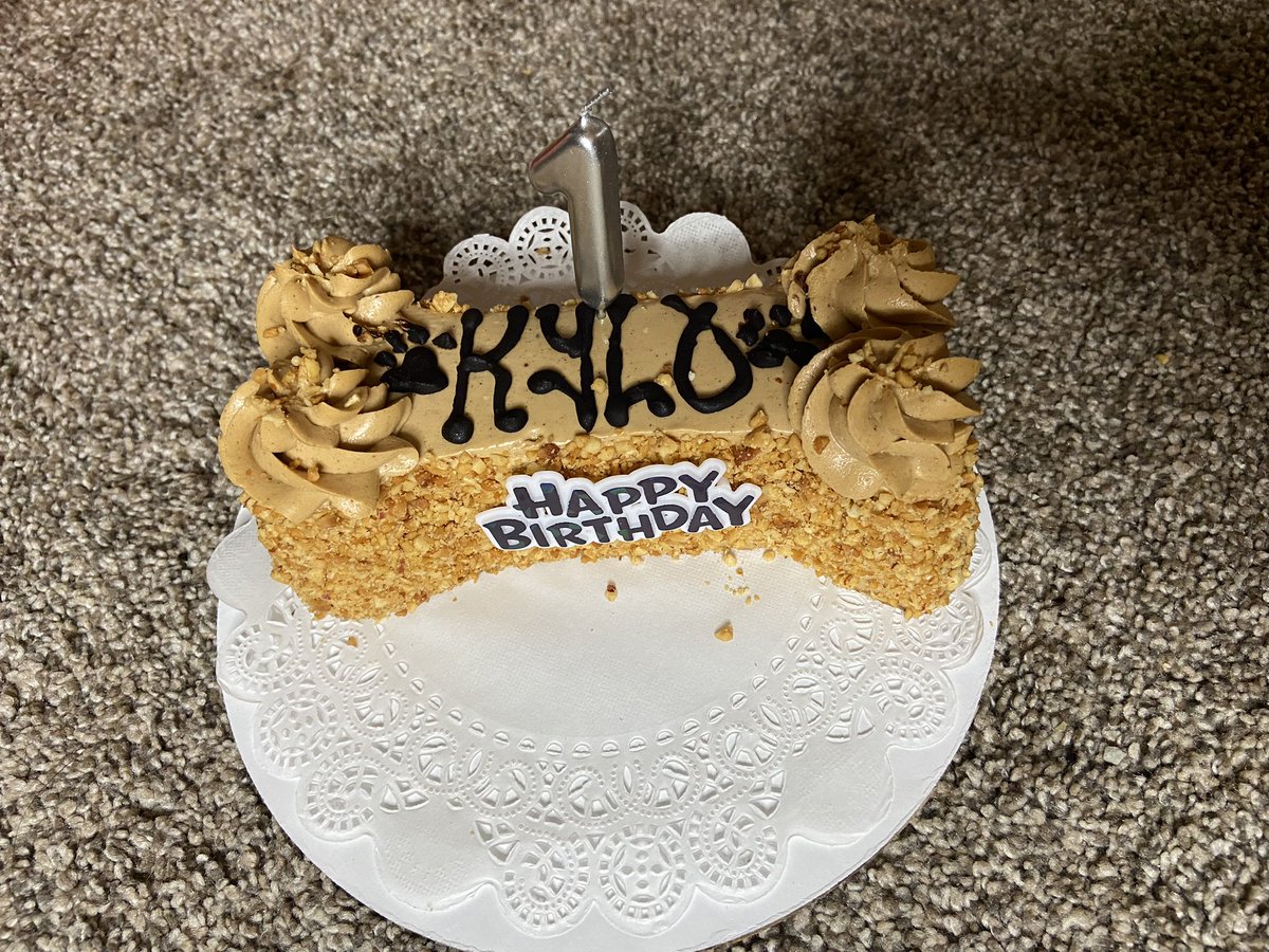 _ellielane_'s tweet photo. A whole year old 🥺🥺 how?? https://t.co/cFywCLHX8f