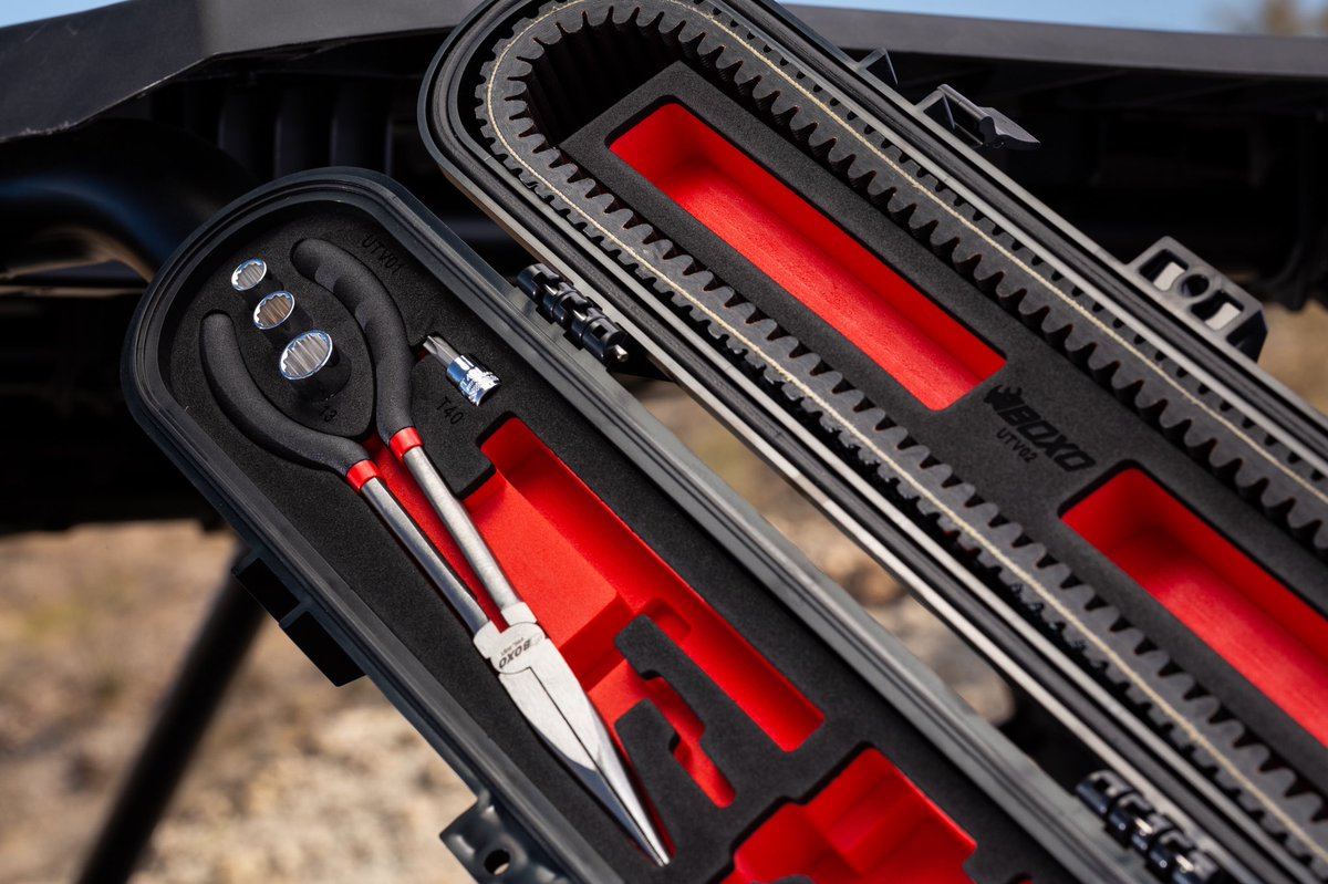 utvsportsmag's tweet photo. Is your belt storage 𝙎𝘼𝙑𝘼𝙂𝙀? Let’s be smart about preservation. Go dust proof, waterproof, life proof, and “hold my beer” proof with a @savageutv @boxousadirect belt and tool case. We know what could happen without one! 🤣🤣🤣 #protection #nobarebelts #boxotools #utvsports https://t.co/oIRrcdgRzG