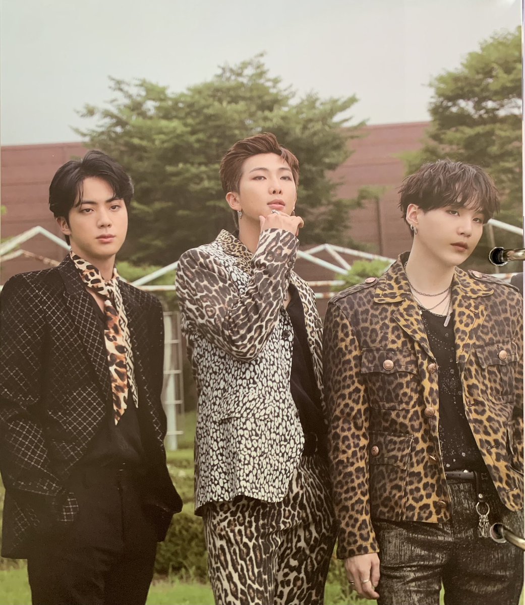 jin_love_bom's tweet photo. 호피탄이들 ,, 🐯 https://t.co/zVBMCa60xU