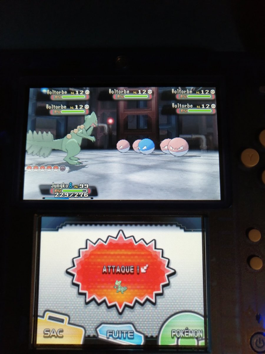 Kint_HS's tweet photo. Le Voltorbe qui arrive en 692 rencontres (hordes à New Lavandia) sur ROSA. Il est vraiment superbe ! https://t.co/cd40wakQUN