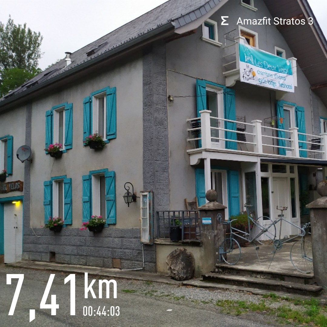 AntoineM08's tweet photo. Dernièr #running #ariege en passant devant un héros du dernier #tdf2021
😉 en écoutant en 40 min le carré d'or du #spodcast francophone @BertrandSoulier @IronmanoLux @CourseEpique et @dltdc_podcast soit dans des formats court soit dans des fin ou début d'ep ! Next #PaysBasque https://t.co/lfbpCvsR9x