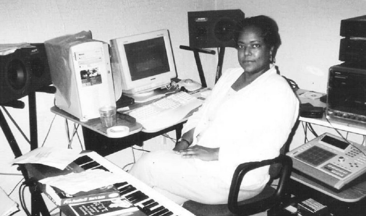 _roc's tweet image. RIP Kelli Hand, one of the greatest in Detroit history. 🖤