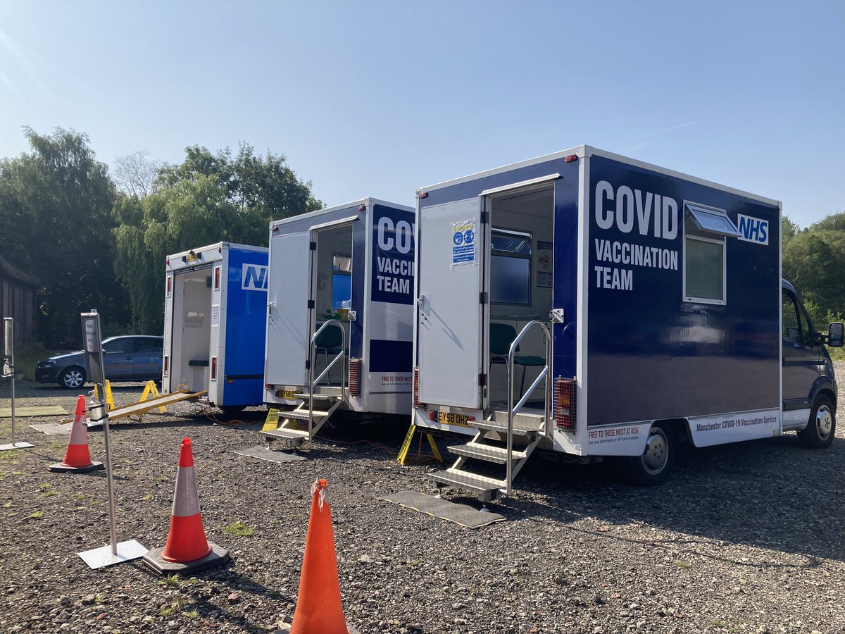 Lovely day for a walk in the park & your Pfizer vaccine 💉 🌳 ☀️ We are set up today in the golf pavilion car park, Heaton park! 9am-1pm today! First & second doses! Call down and see the team! @xxLozTSxx @ManchesterHCC @doctormkumar @cli5053114 @ajaykarigiri @sobkash