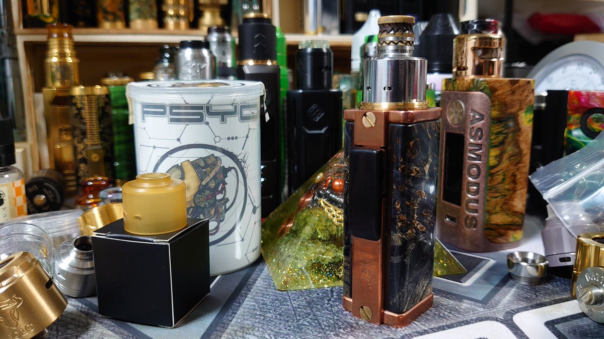 CebrjowHwScHCkj's tweet photo. #着弾 ② 北海道の友人から譲り受けました。🙏🙇💦#PSYCLONEMODS #HADALY #22mm 1st Batch このカチッとした、形ヤバい&エアホール可愛すぎる。😋👍味は、ベイホクさんで試飲機で使ってるので保証済み。😂👍#VAPE #vape好きな人と繋がりたい #VAPE好きと繋がりたい #VAPE初心者 #MTL https://t.co/rkXGq2gakr