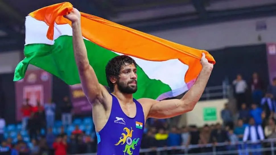 SportsgramIndia's tweet photo. Ravi Kumar Dahiya is into the finals 🇮🇳🤼‍♂️

He pins his opponent Sanayev 🔥

#Tokyo2020 | #TeamIndia | #Wrestling https://t.co/hmhlhFFBy9