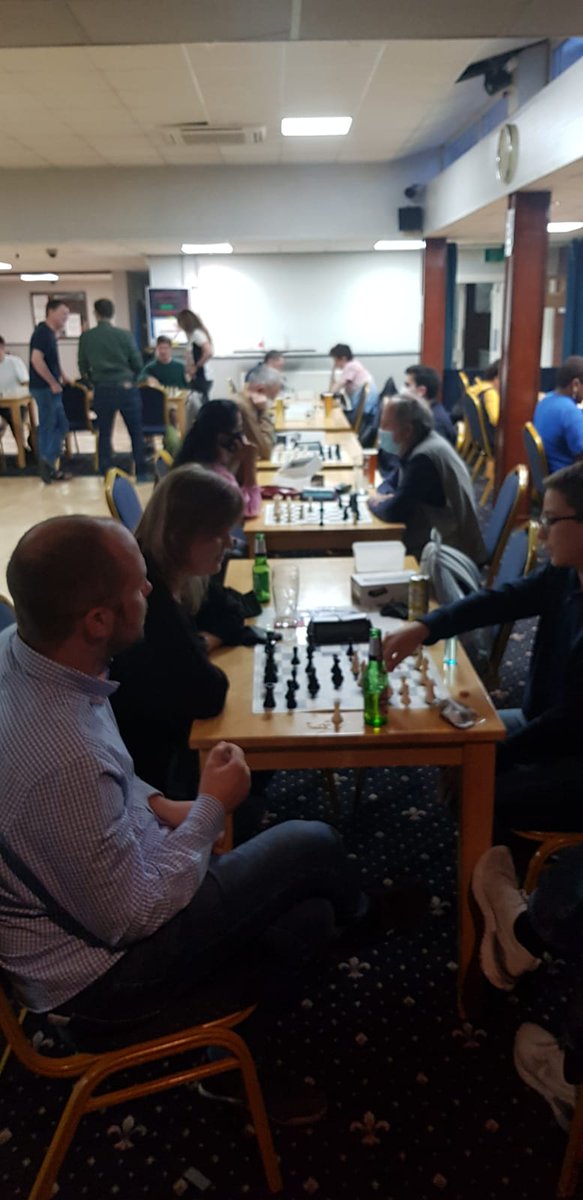 BatterseaChess's tweet photo. We had about 30 people in for our first club night back since March 2020 - and plenty of new faces. https://t.co/oB9UhRHio2