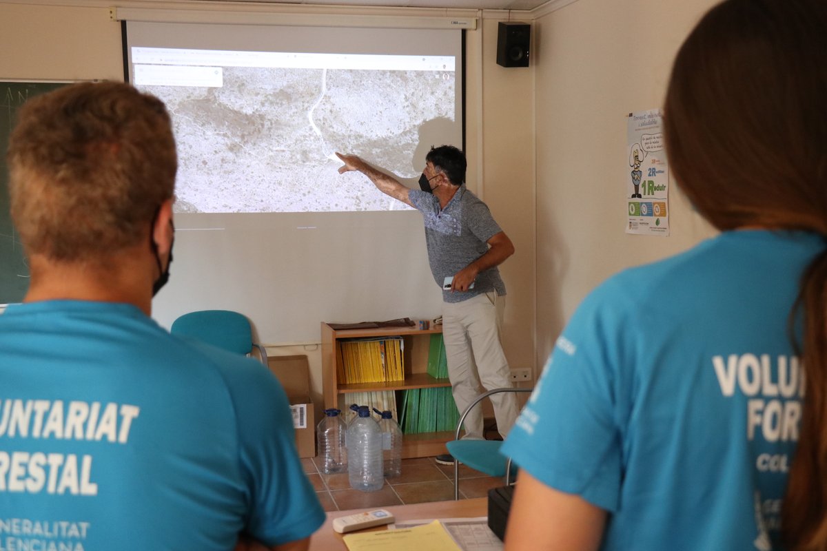 🌳 Torrent posa en marxa el Voluntariat Ambiental Torrent Verd 2021

📝 bit.ly/3xn4cNW