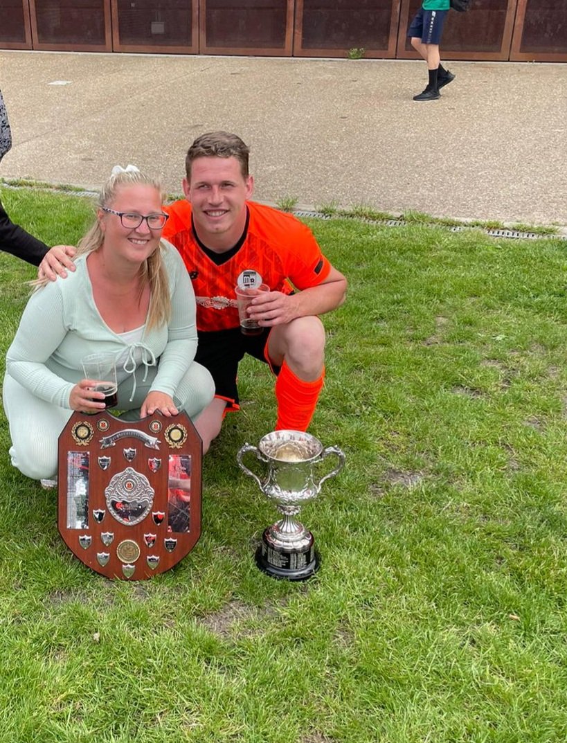 HAPPY BIRTHDAY To Our Number 9 <a href="/heatley_charlie/">Charlie Heatley</a> Have A Great Day - Here He Is With His Wife &amp; Agent 🤍🖤 After Winning The League &amp; Being Leagues Top Goal Scorer