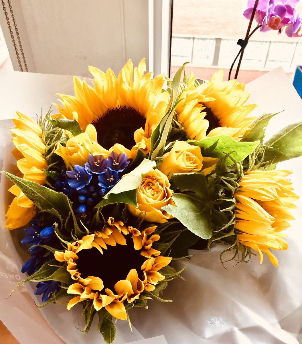 Feeling the 💕 It’s exactly a year since I started as Director of Midwifery <a href="/STGMaternity/">St Georges Maternity</a> 🤰🏾🤰🏼@StGeorgesTrust How time flies! Amazing team, committed, passionate and just want the best for every woman <a href="/RainbowMidwives/">Homebirth_SGH</a> <a href="/xthecurlywurly/">Xanthe Dawson</a> <a href="/juniperteam_stg/">juniperteam_stgeorges</a> @TotterdellJac <a href="/monicuppa/">Monika Kupper</a> 🙌🏼