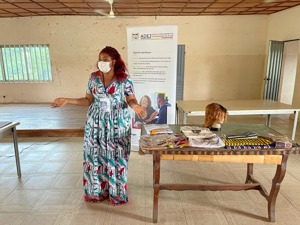 adejbenin's tweet photo. 1000 ENTREPRENEURS A OUTILLER EN COMMUNICATION DIGITALE

C’est le défi que nous nous sommes lancés à l’ADEJ en nouant un réel partenariat opérationnel avec #WURAMI pour une tournée nationale d’informations et de formations à l’usage du numérique et principalement du digital 
1/n https://t.co/K81k88zWlU