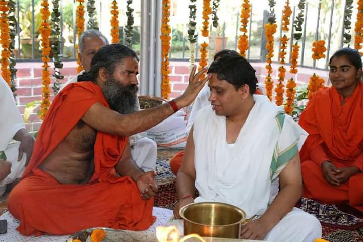 आयुर्वेद एवं जड़ी बूटियाँ संसार में पहले से मौजूद थी परन्तु उसकी उपयोगिता और महत्त्वता समझाने का श्रेय आचार्य श्री को जाता है।  #जड़ीबूटीदिवस