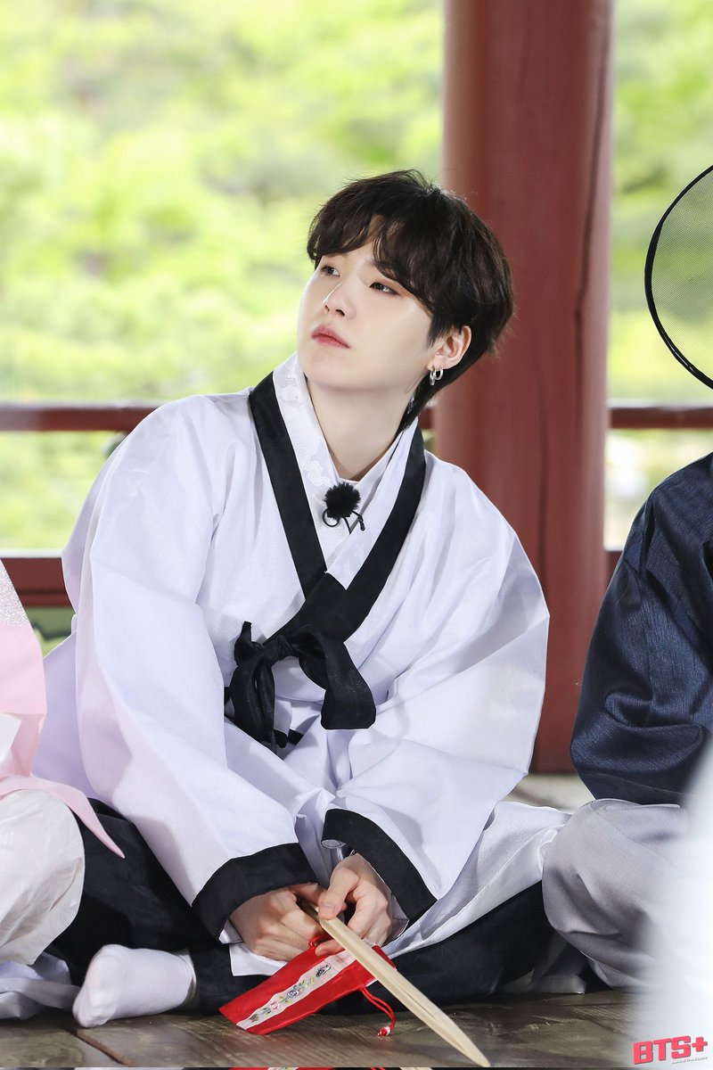 ggukiemimm's tweet photo. Behind cut . Run BTS! 145 (1)
#runbts #runbtsep145 #runbtsbehindcut @BTS_twt https://t.co/xbBp5kde0W