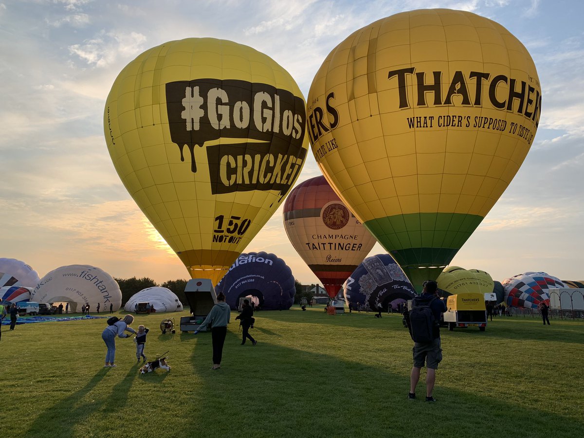 The first hot air balloon to take off! <a href="/bristolballoon/">Bristol International Balloon Fiesta</a> #northbristol