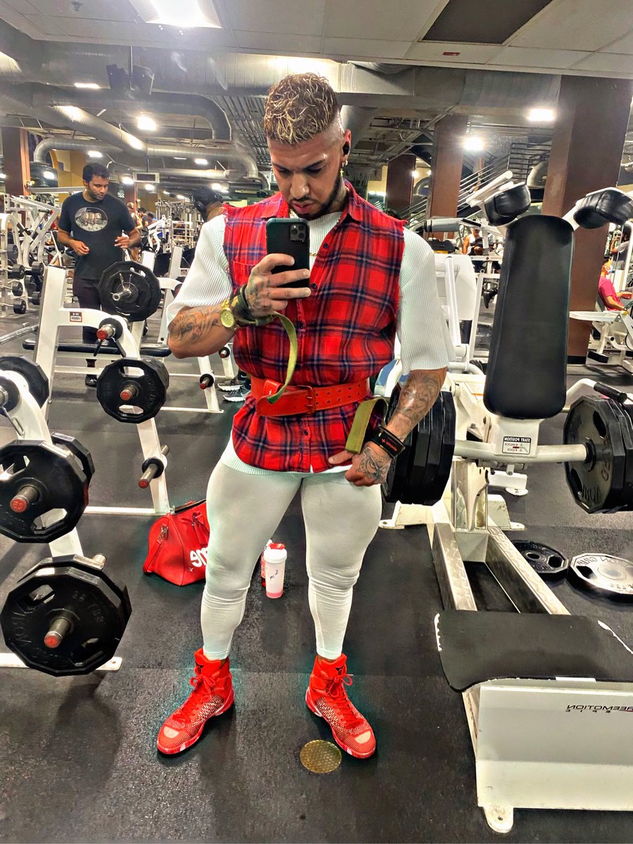_Sexican's tweet photo. Only thing I’m chasing is gains 💪🏾 https://t.co/RIHgV1Cilv