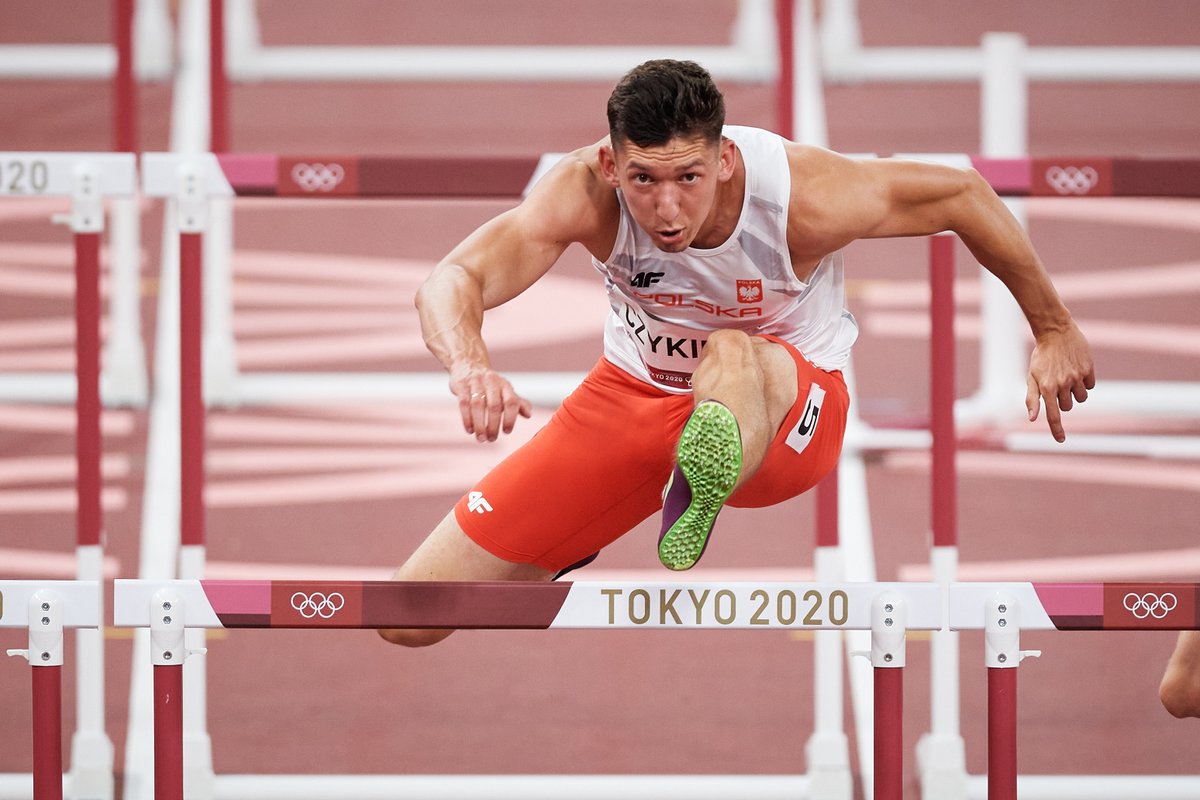 wojpodlaskie's tweet photo. Dziękujemy Damianowi #Czykier.owi za występ na Igrzyskach Olimpijskich w Tokio! Po udanym biegu eliminacyjnym, białostocki biegacz niestety zakończył rywalizację na półfinale biegu na 110 metrów przez plotki.
Fot. Rafał Oleksiewicz https://t.co/oRgloYEt7W