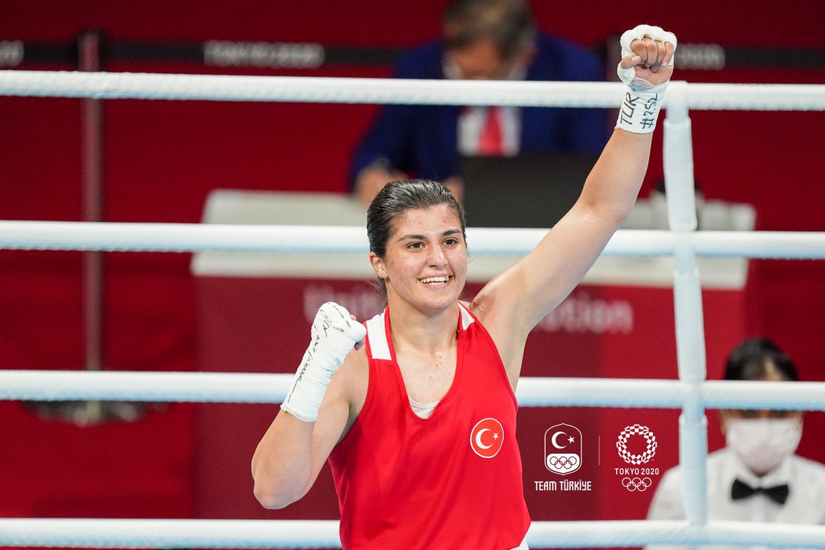 ntv's tweet photo. TOKYO'DA TARİHİ GÜN
🥊🇹🇷 Bir final de Busenaz Sürmeneli'den geldi! #Tokyo2020 #OlimpiyatOyunları https://t.co/PeQUFWx674 https://t.co/7pU4o1PmXj