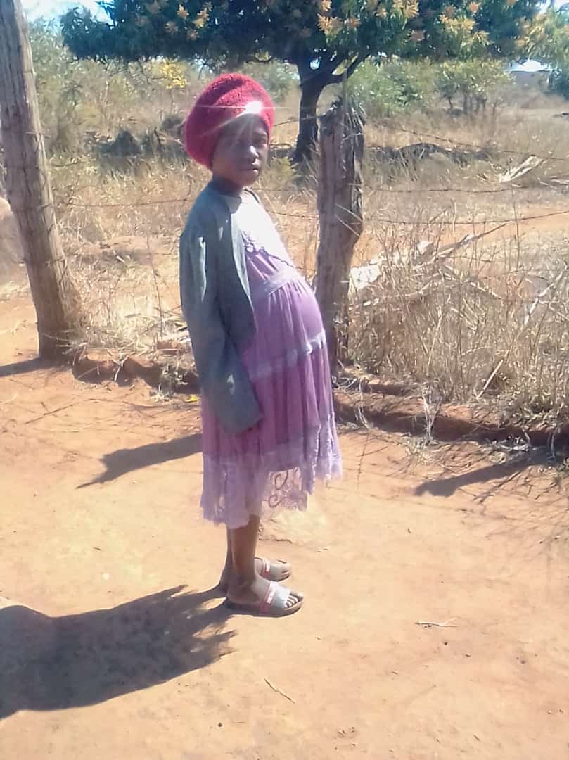 femalestudents's tweet photo. To end #childmarriages,the @MinofWomenZim must provide regular training for @PoliceZimbabwe  &amp; prosecutors on their legal responsibilities to investigate &amp; prosecute violence against women, including child marriages. #EndChildMarriages  @EverniceMunando @UN_Women @UNESCO @saih https://t.co/8MYpbwevuA
